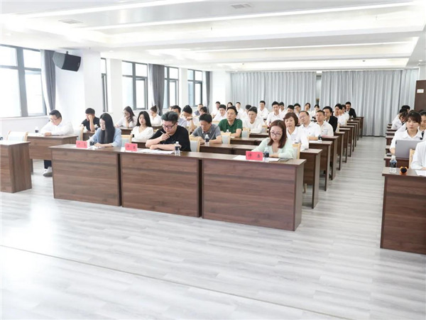 城投集團舉辦“展現(xiàn)青年風采，奉獻青春力量”主題演講比賽